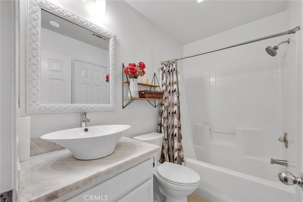 8449 E Arrowhead Way Property Photo 17