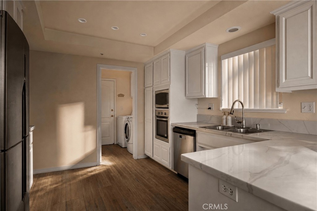 2224 Ruhland B Property Photo 8