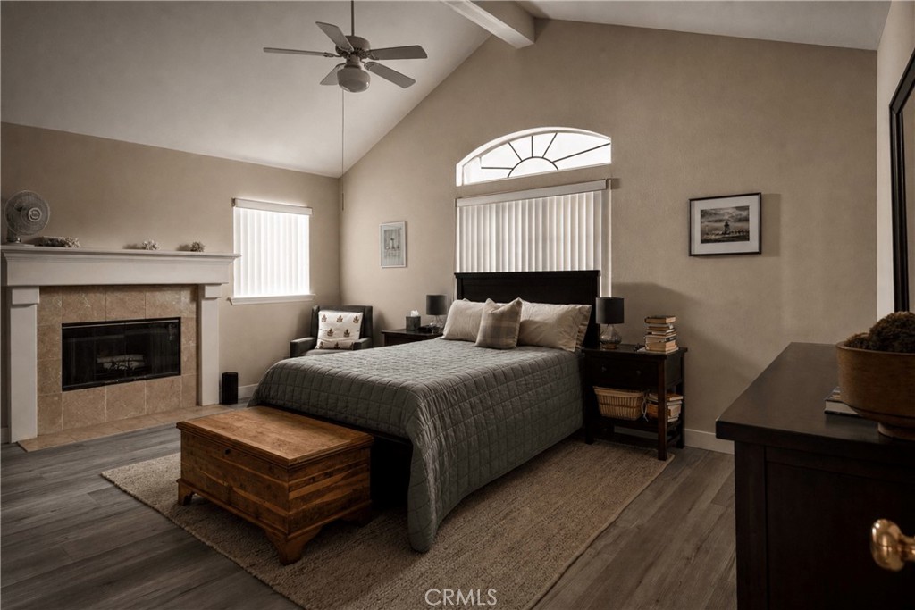 2224 Ruhland B Property Photo 10