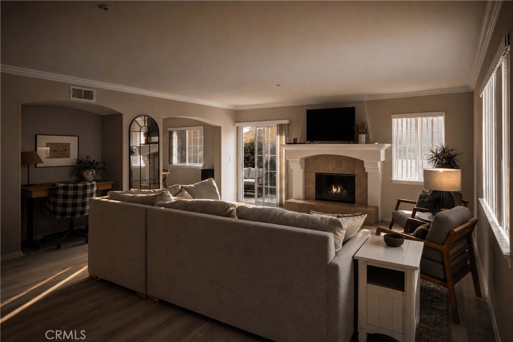 2224 Ruhland B Property Photo 16