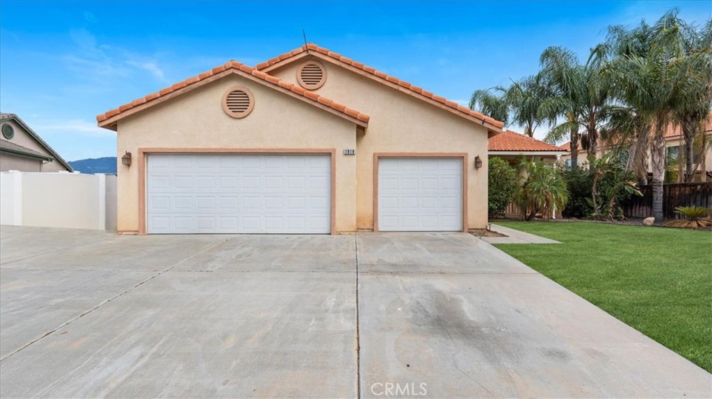 1818 Giverny Court Property Photo 3