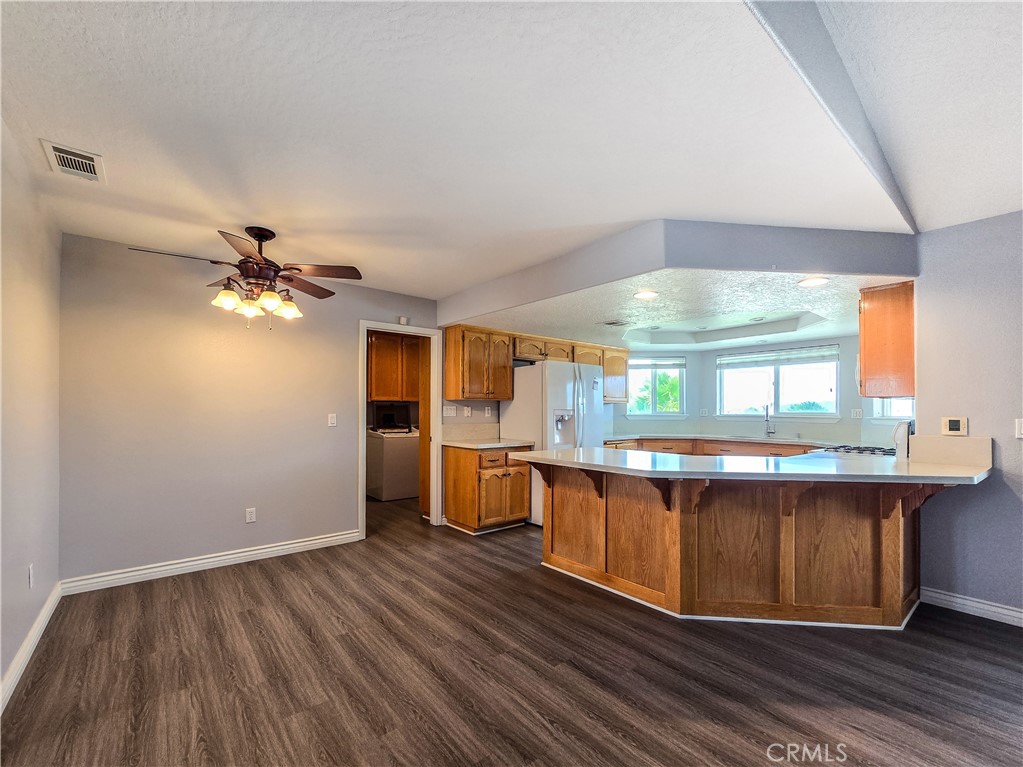 11043 Pinon Avenue Property Photo 4