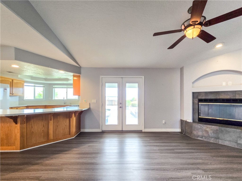 11043 Pinon Avenue Property Photo 6
