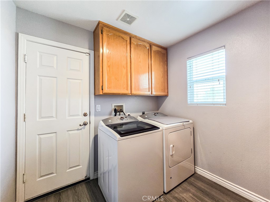 11043 Pinon Avenue Property Photo 14