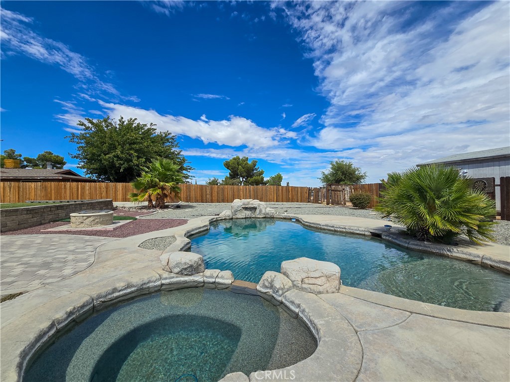11043 Pinon Avenue Property Photo 18