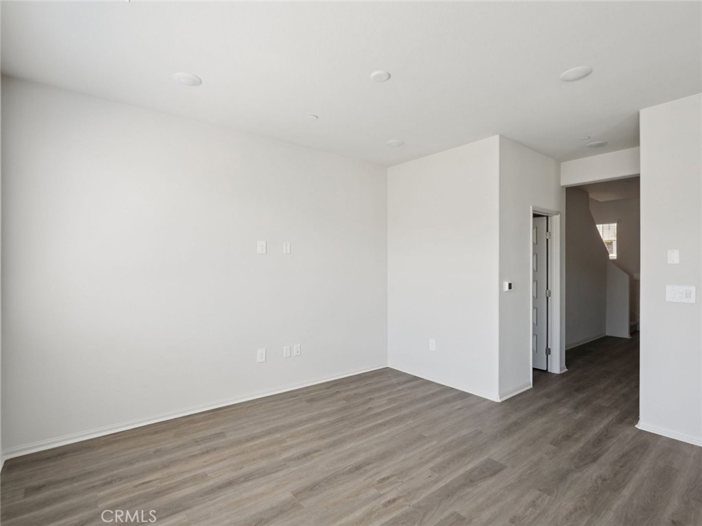 1940 Limetta Lane Property Photo 5