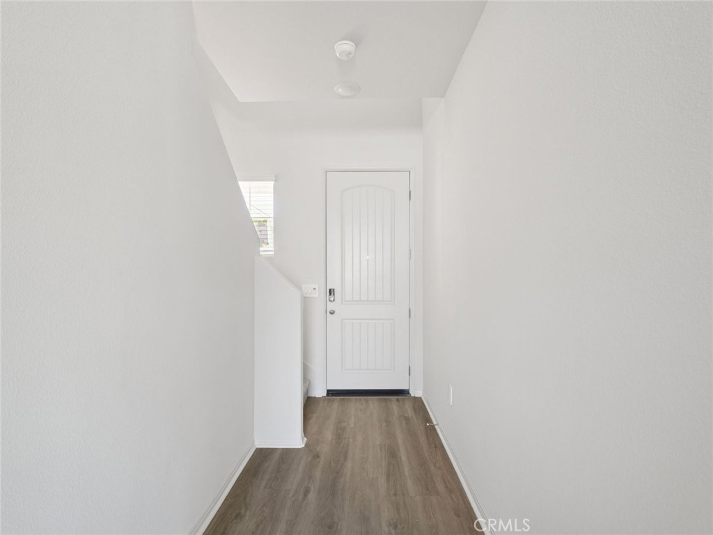 1940 Limetta Lane Property Photo 6