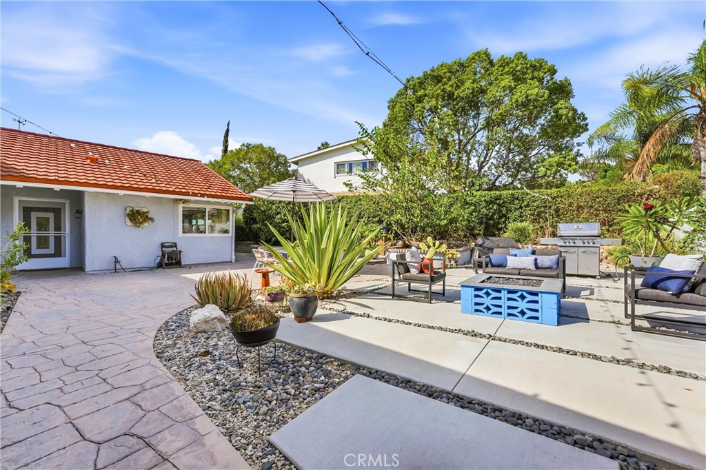 22651 La Vina Property Photo 1
