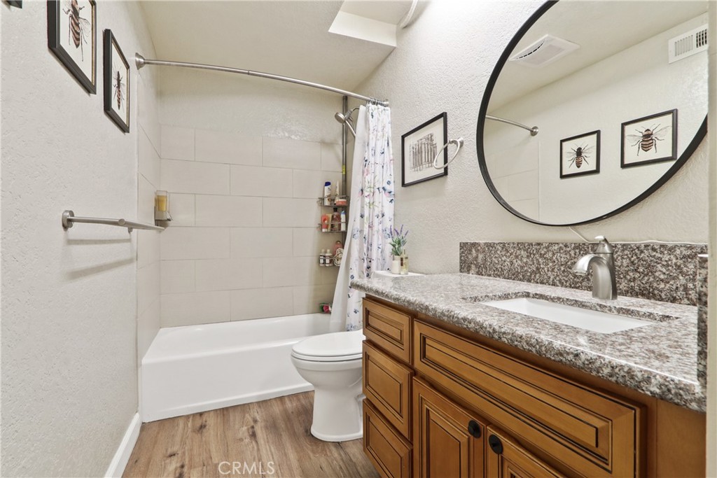 10 Glenoaks Property Photo 17