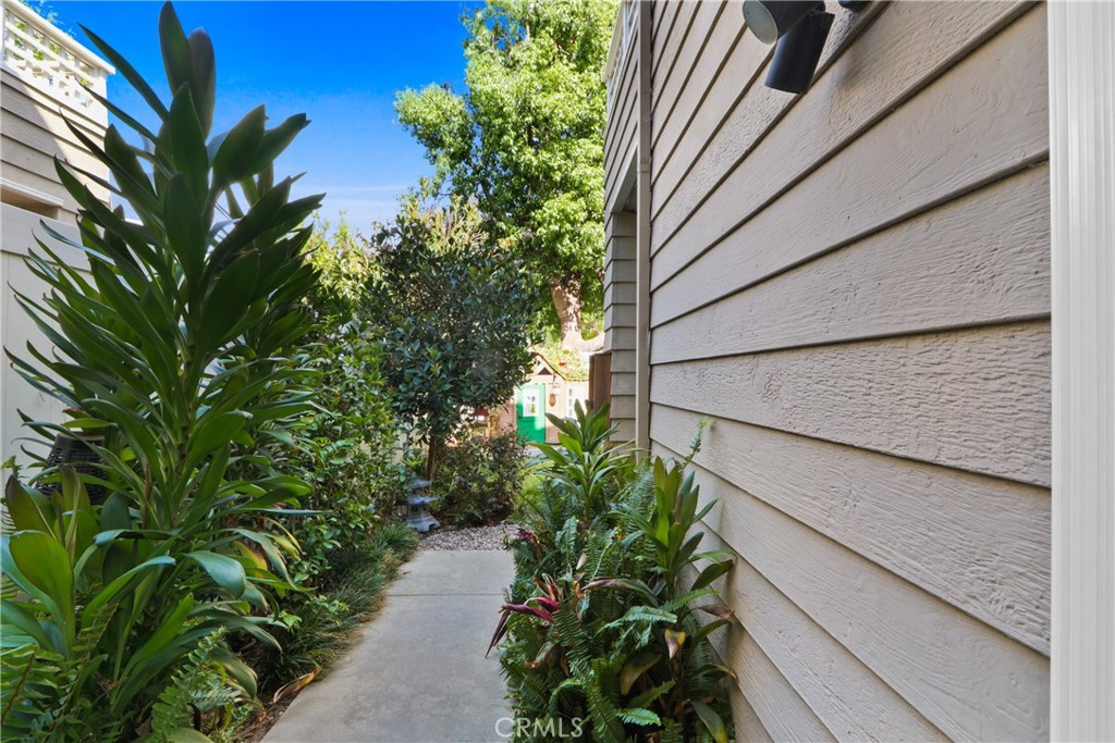 10 Glenoaks Property Photo 22