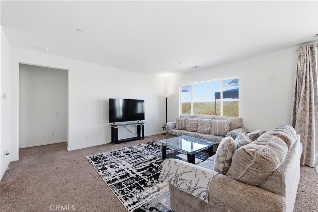 27786 Bay Avenue Property Photo 4