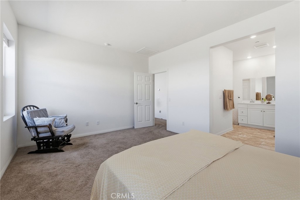 27786 Bay Avenue Property Photo 12