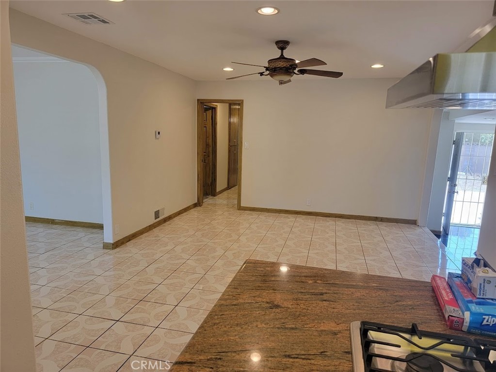 2640 E Coolidge Property Photo 11