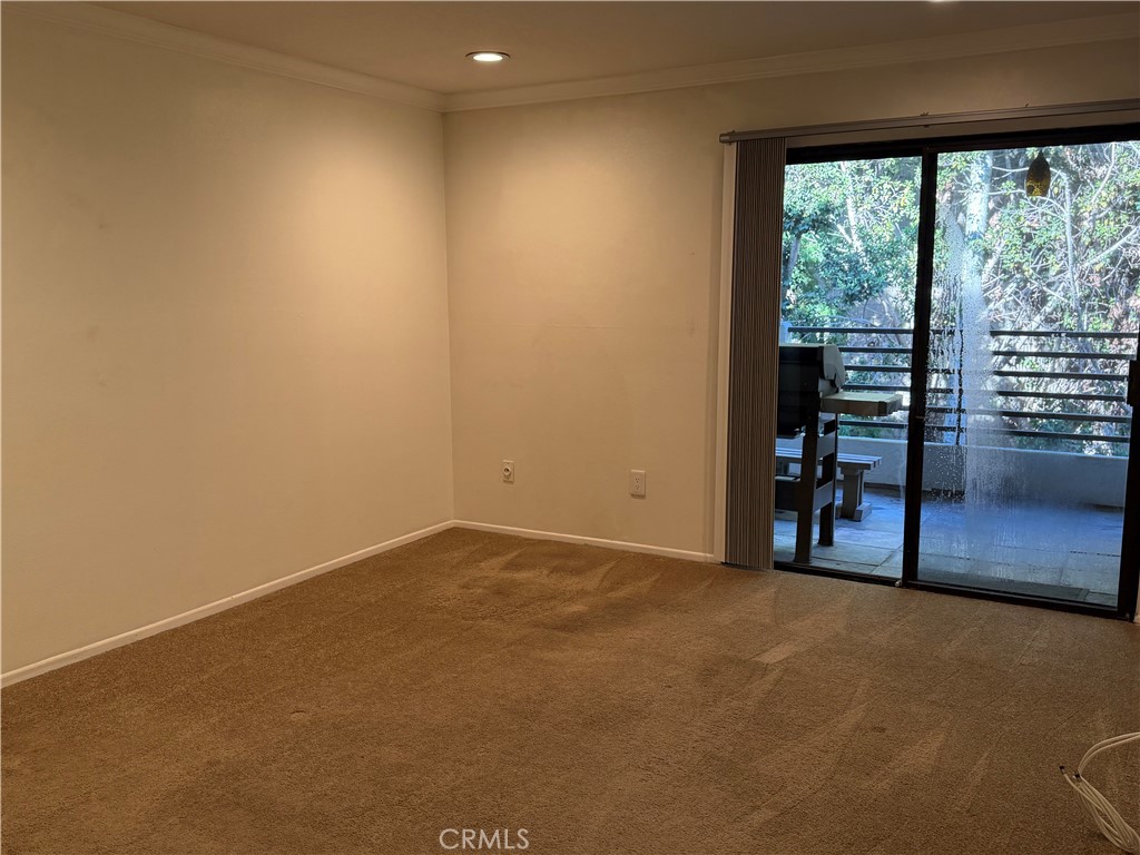 280 Cagney 204 Property Photo 8