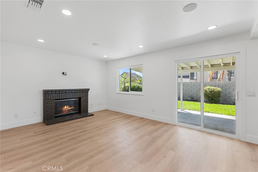 1761 W Townsend Street Property Photo 15