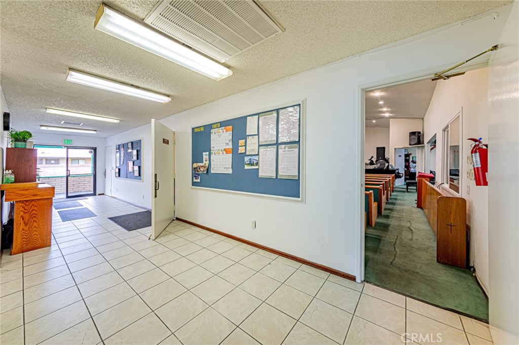 5722 Crescent Property Photo 8