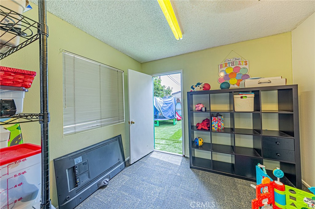 5722 Crescent Property Photo 14