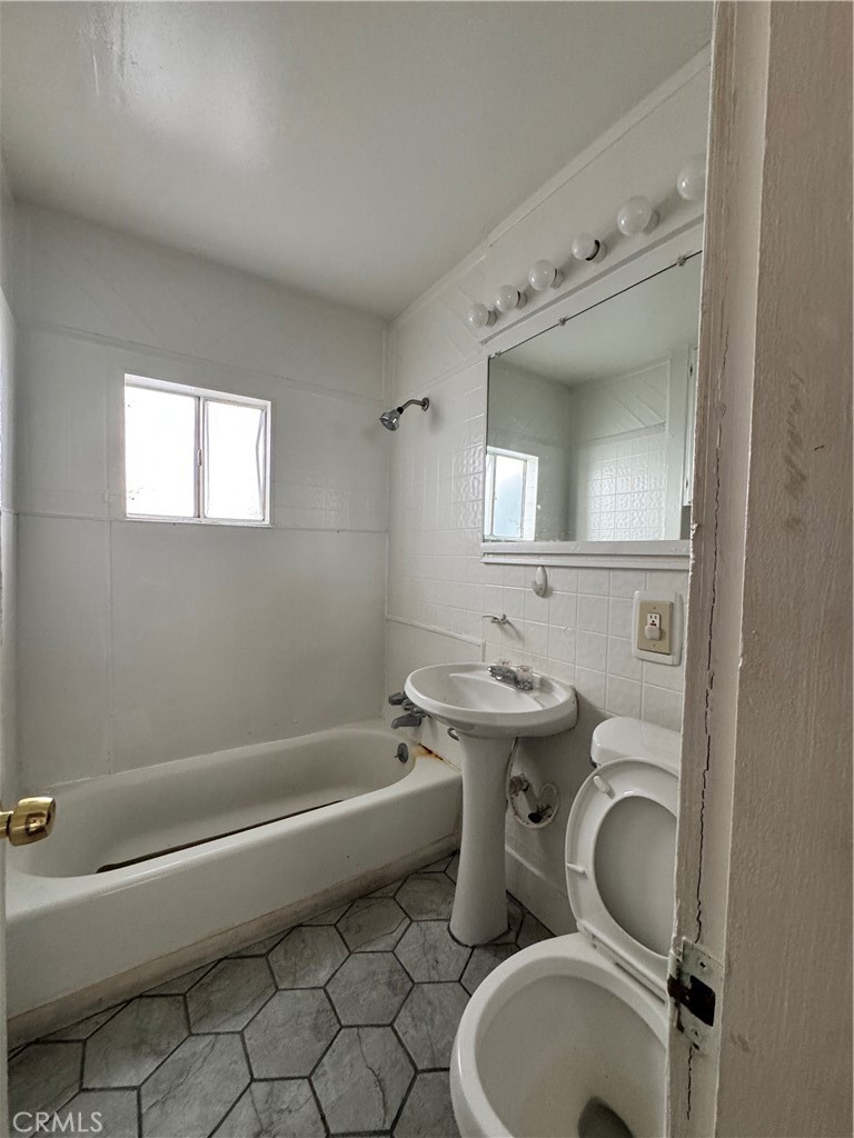 311 Sunrise Property Photo 6