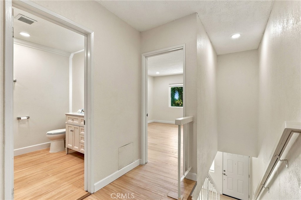 648 W Main D Property Photo 15