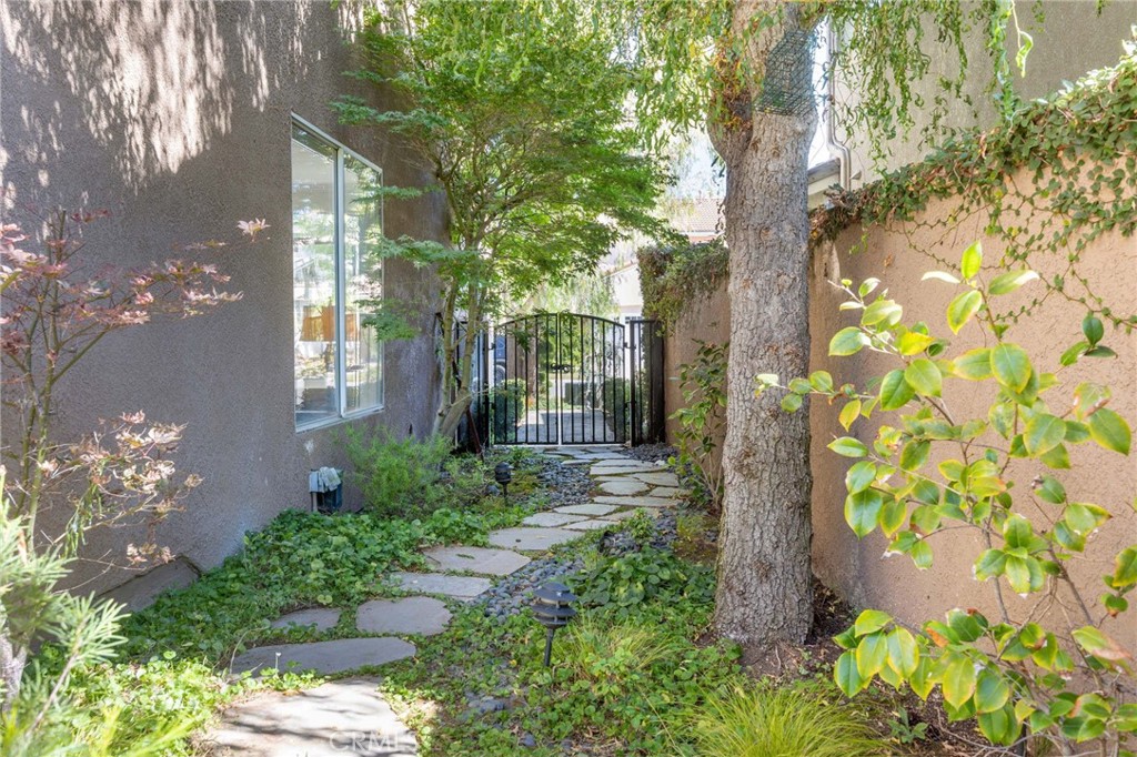 17 Roadrunner Court Property Photo 47