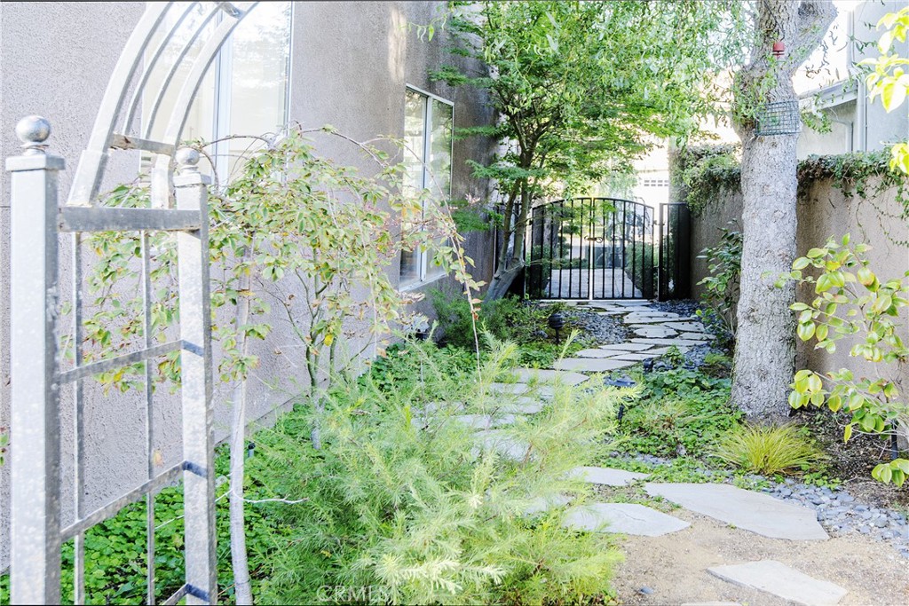 17 Roadrunner Court Property Photo 67