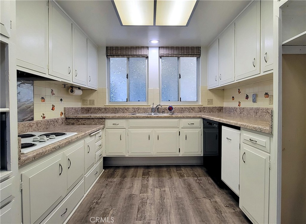 3 Via Castilla U Property Photo 19