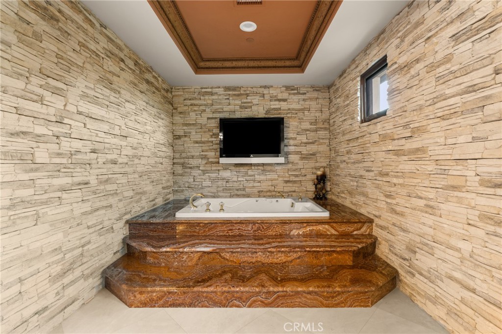 31232 Via Colinas Property Photo 40