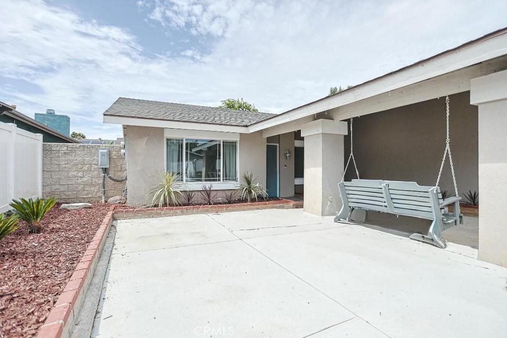115 S La Paz Property Photo 4