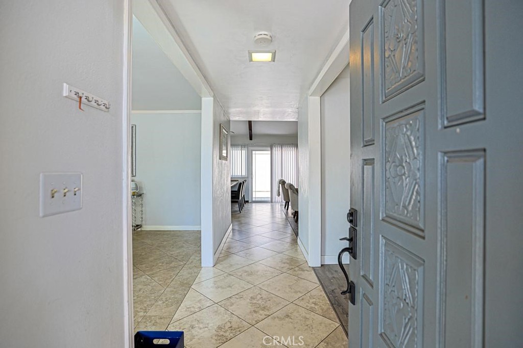 115 S La Paz Property Photo 6