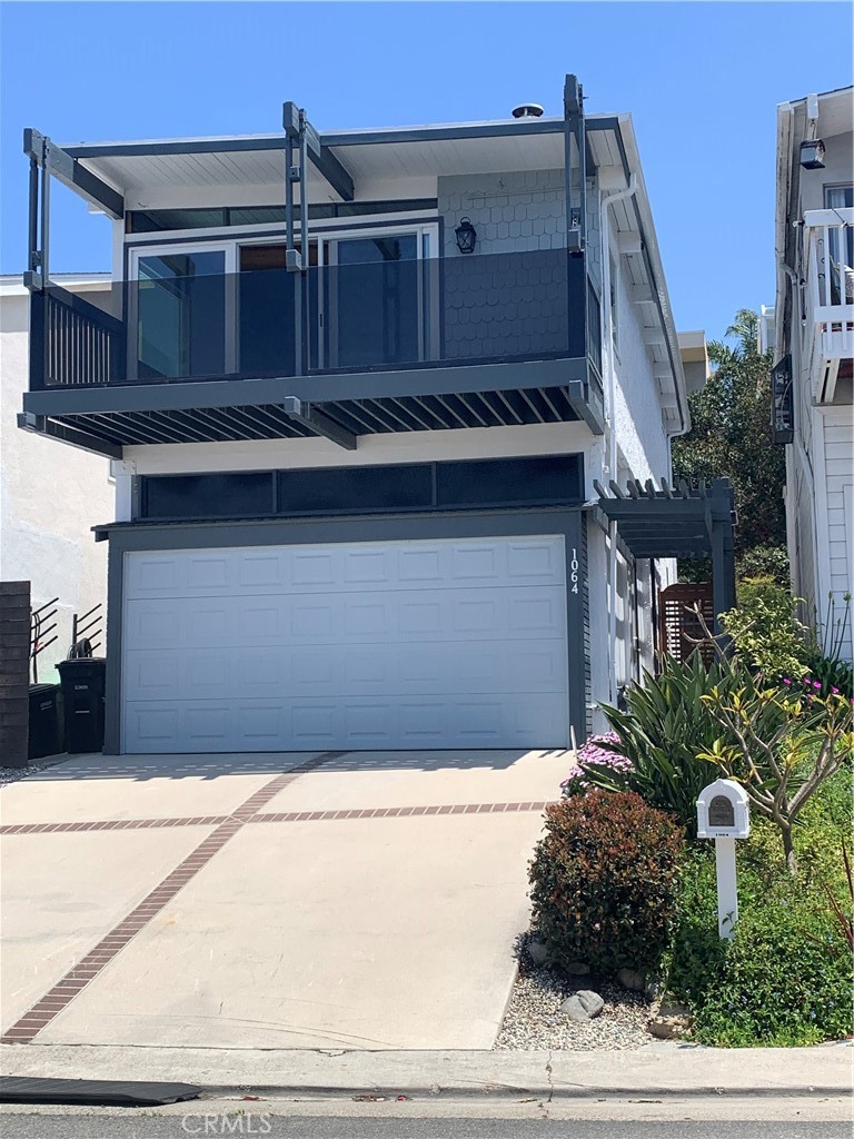 1064 Santa Ana Property Photo 1