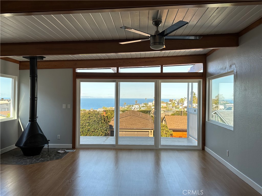 1064 Santa Ana Property Photo 3
