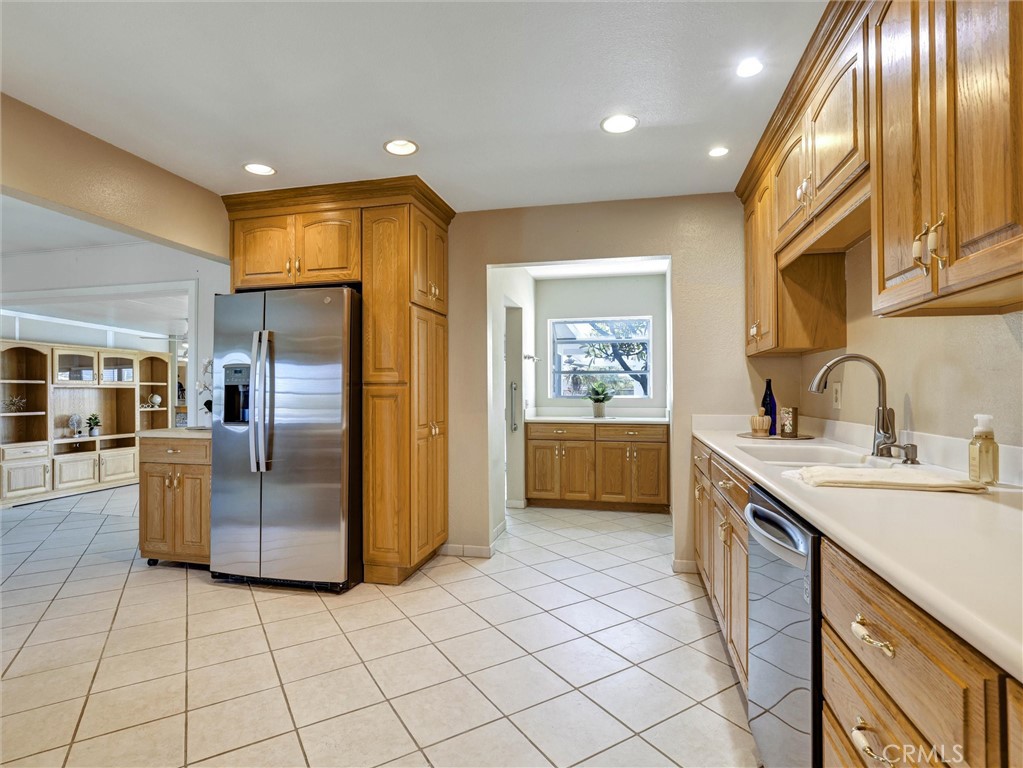 10806 Danberry Drive Property Photo 4