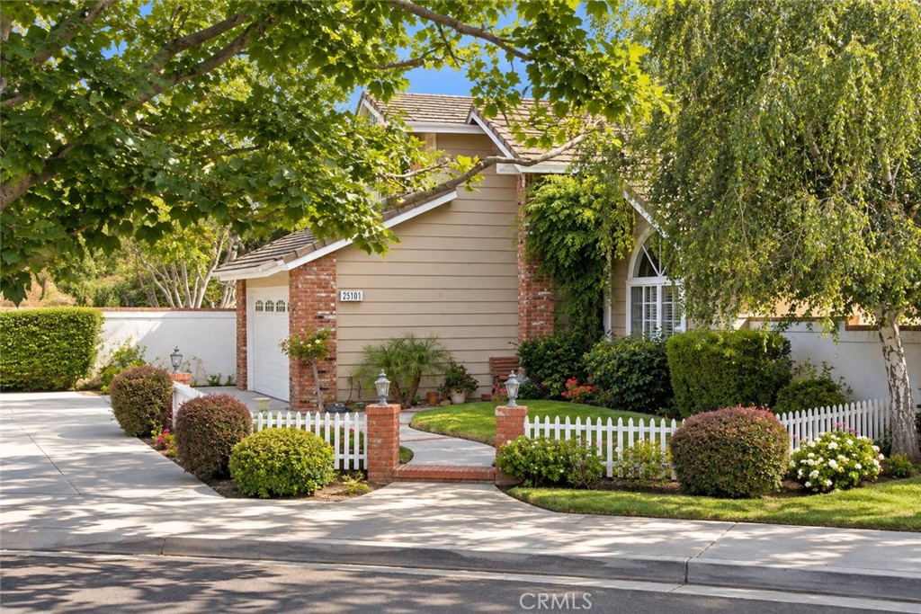 25101 Danalaurel Property Photo 1