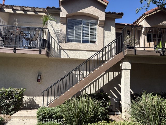32 Roble Property Photo 1