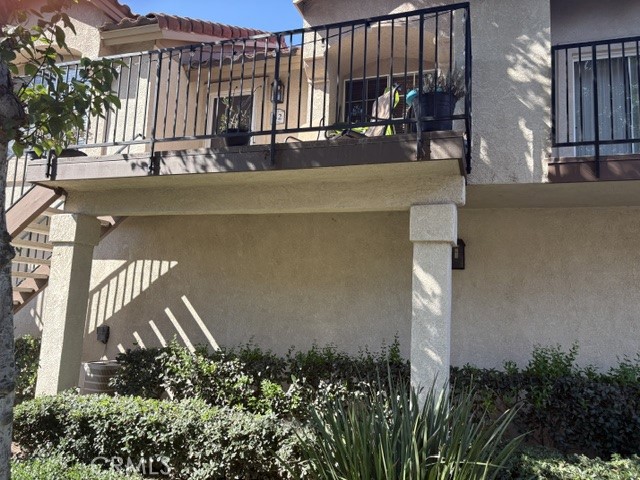 32 Roble Property Photo 2