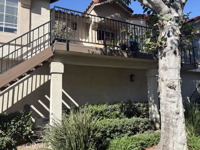 32 Roble Property Photo 3