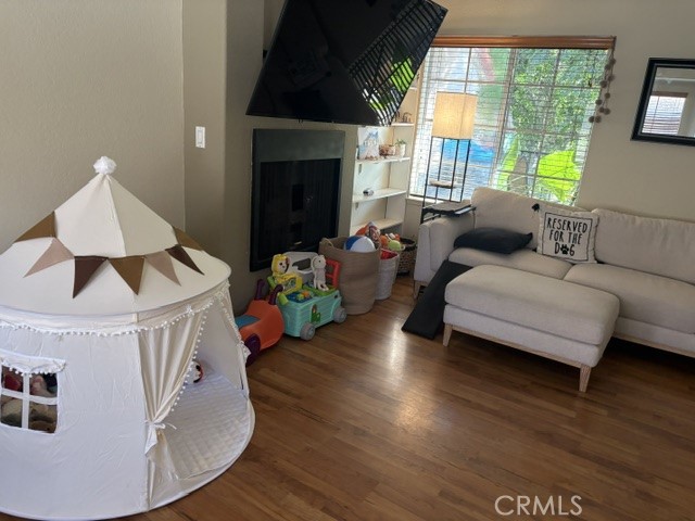 32 Roble Property Photo 10