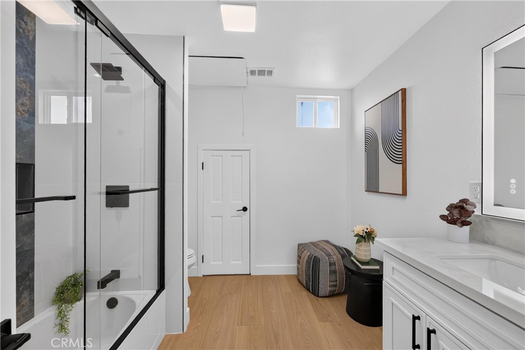 2301 N Lowell Property Photo 43