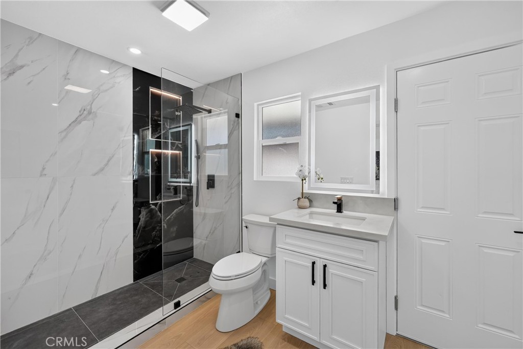 2301 N Lowell Property Photo 47