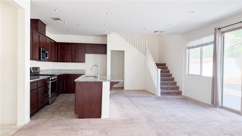 1440 Black Diamond Property Photo 15