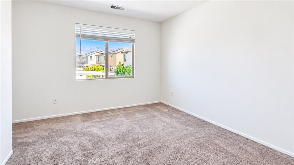 1440 Black Diamond Property Photo 32