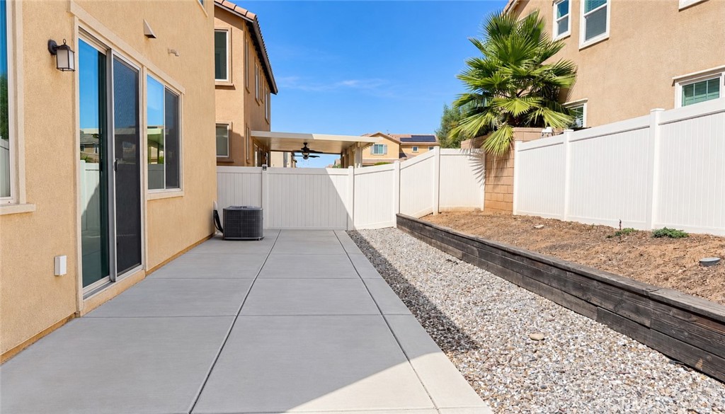 1440 Black Diamond Property Photo 38