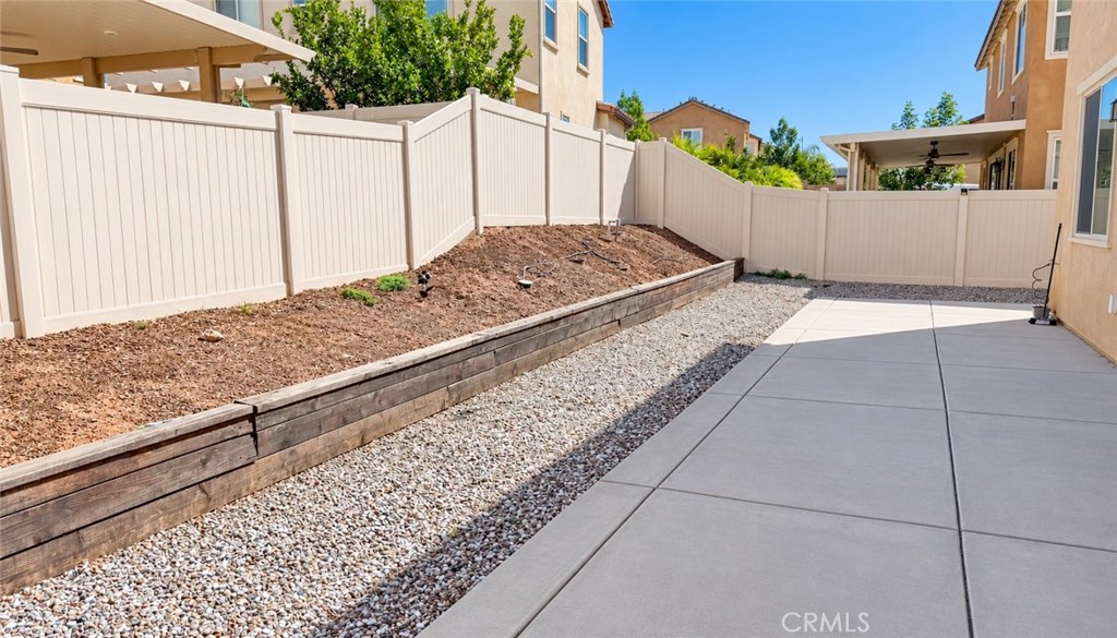 1440 Black Diamond Property Photo 40