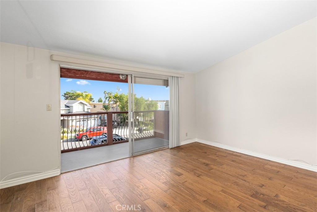 34121 Ruby Lantern A Property Photo 4