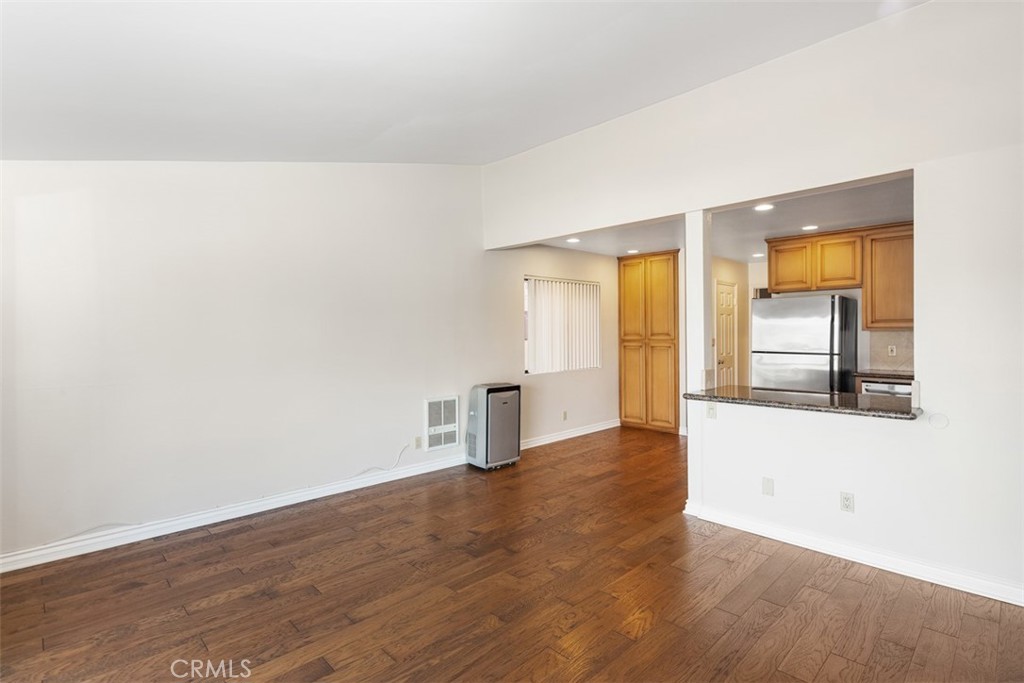 34121 Ruby Lantern A Property Photo 6