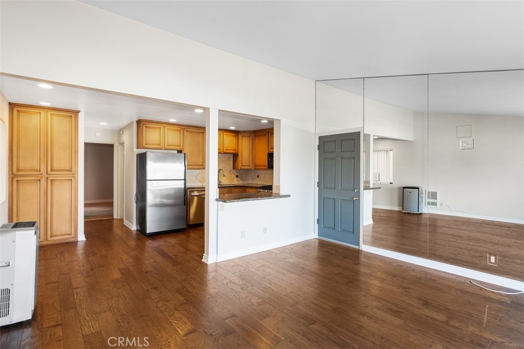 34121 Ruby Lantern A Property Photo 7