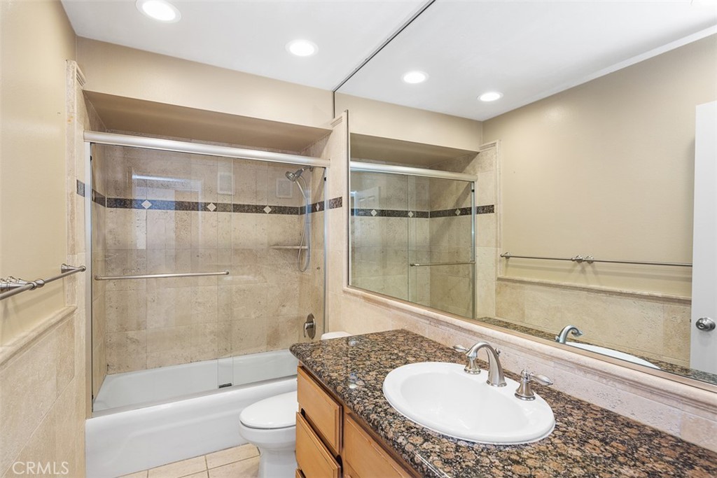 34121 Ruby Lantern A Property Photo 15