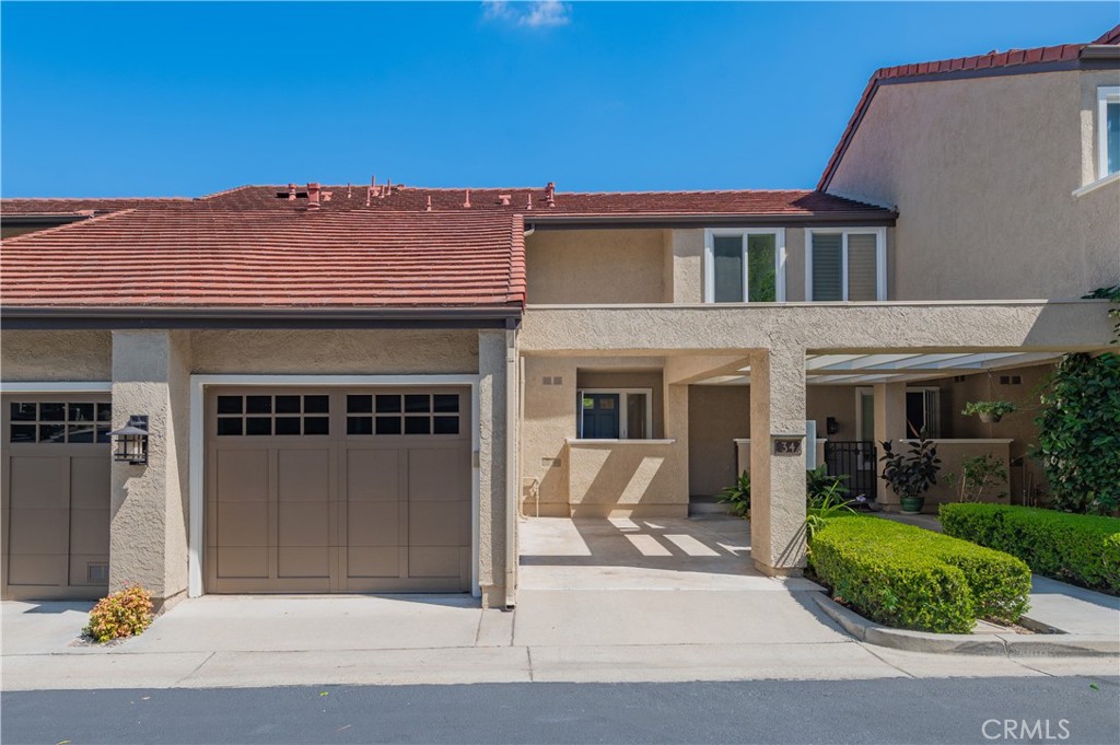 34 Stanford Court Property Photo 2