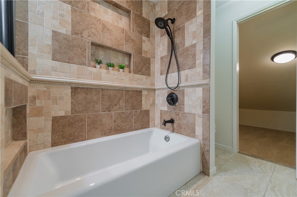 34 Stanford Court Property Photo 30
