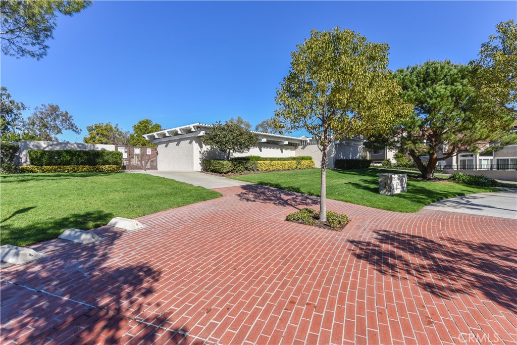 34 Stanford Court Property Photo 45